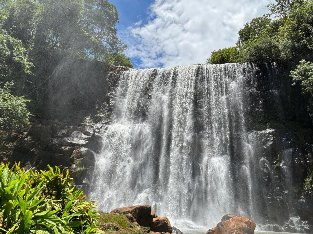 Cachoeira do Mandaguari, na Bacia do Rio Araguari, município de Indianópolis. (Foto: Giovana Lopes Leonel, geóloga pela UFU)